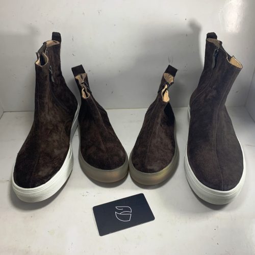 Suede Chealsea Boots